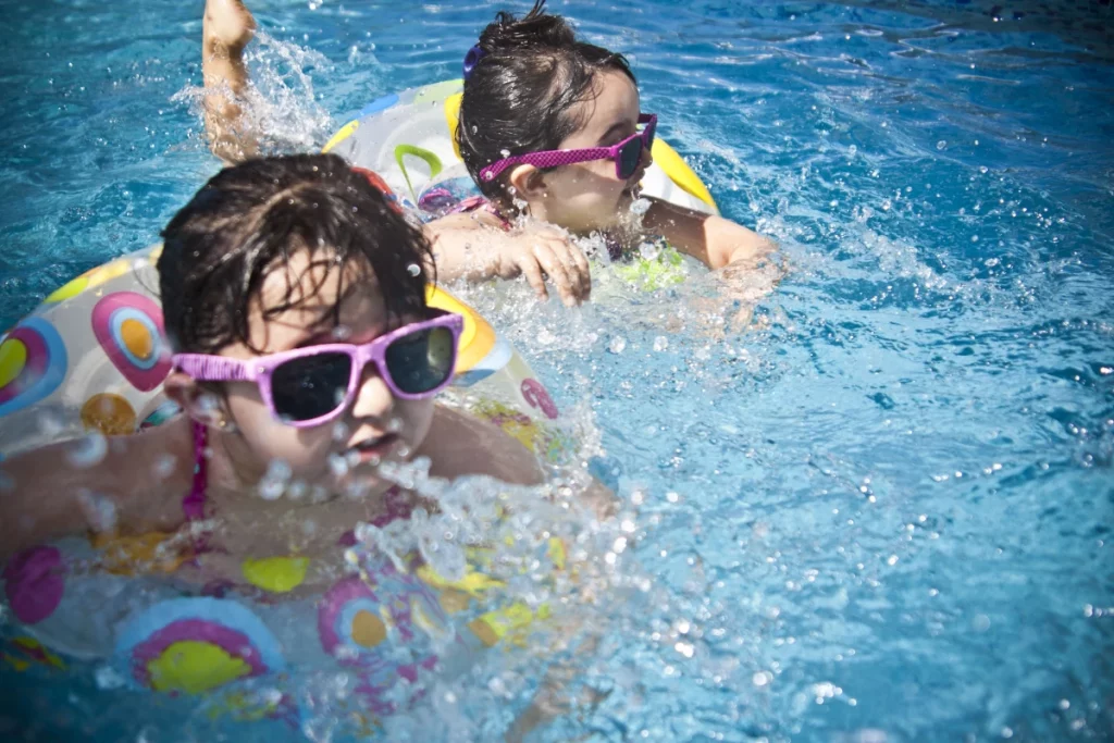 The Stork Bag - OMG Its Almost Summer 5 Ways To Have A Blast The Summer - children swimming in pool
